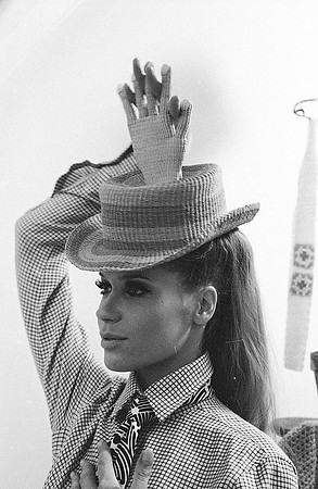 Verushka, Mid 1960s