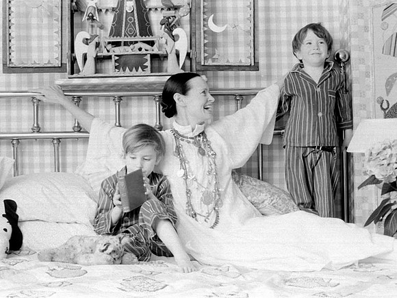 Gloria Vanderbilt Family, 1972