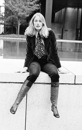 Cybill Shepherd, 1971